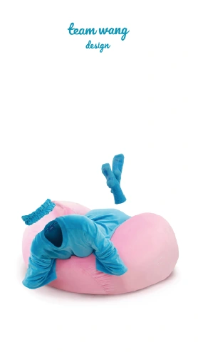 A blue figure reclining upside down over a pink form